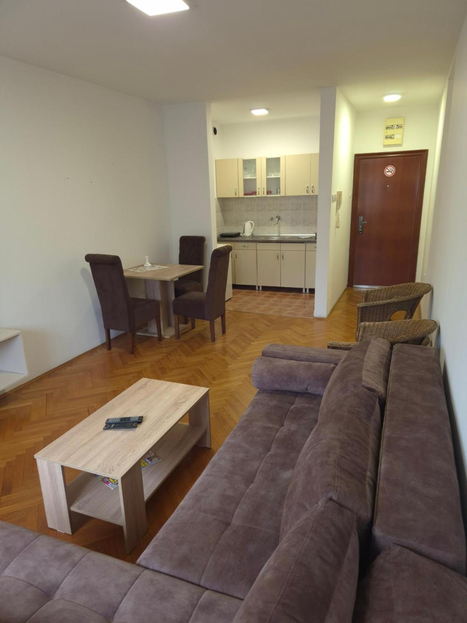 Apartmani Jasmin Novi Sad Exterior photo
